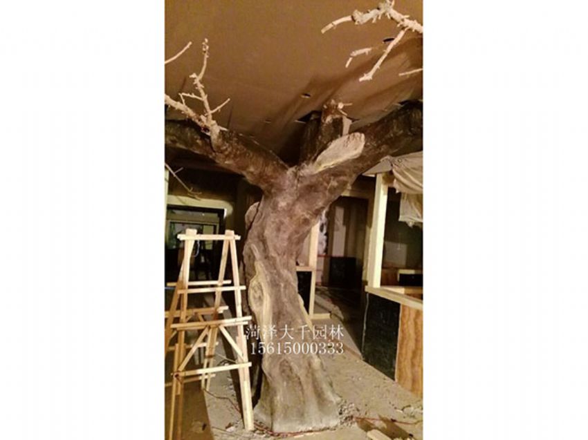 點擊查看詳細信息<br>標題：假樹內施工中 閱讀次數(shù)：1482